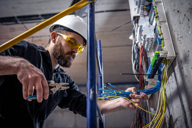 Best Affordable Emergency Electrician  in Kirkland, WA